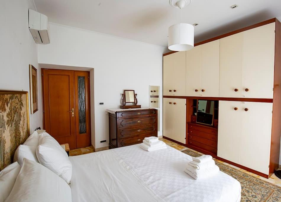 Dimora Al Colosseo, 2 Bedrooms Rome Exterior photo