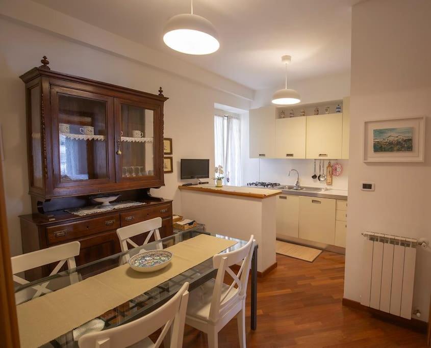 Dimora Al Colosseo, 2 Bedrooms Rome Exterior photo